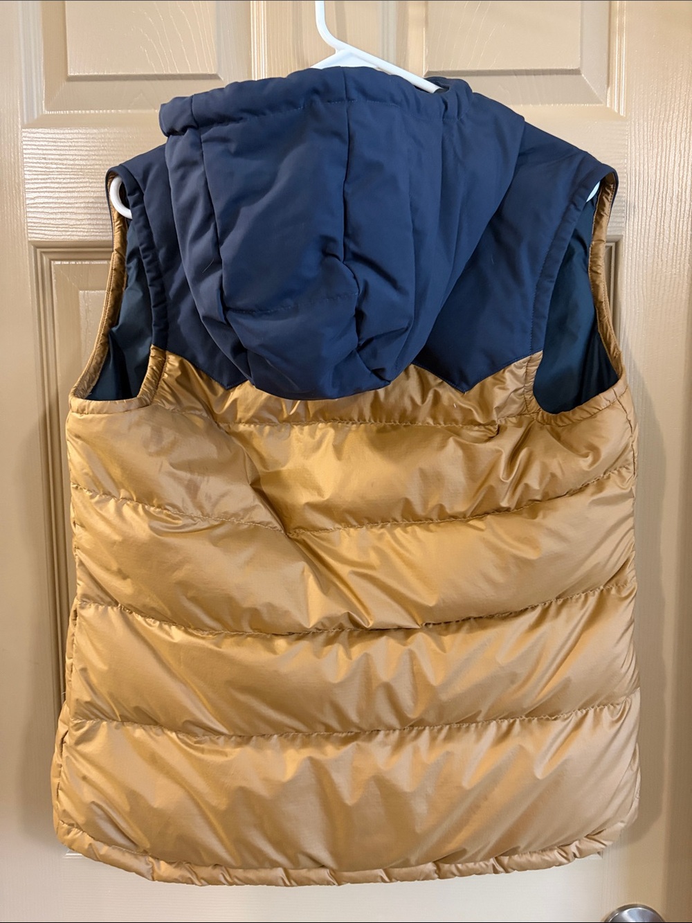 Patagonia Tan and Navy Hooded Puffer Vest - Picture 5 of 10